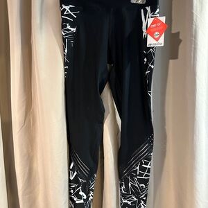 Marika Black and White Patterned Leggings